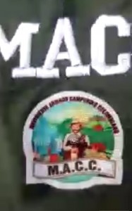 Material de intendencia incautado con logo del Movimiento Armado Campesino Colombiano (MACC). Cortesía.
